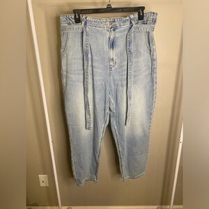 American Eagle highest rise mom jean